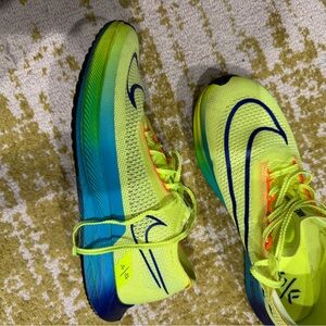 Nike men’s running sneakers